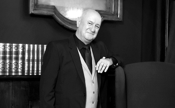 Gentleman Magician - Bruce Glen - Edinburg Festival