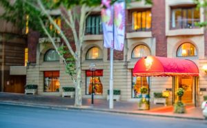 The Gentleman Magician - Bruce Glen - Sir Stamford Bar Circular Quay Canopy